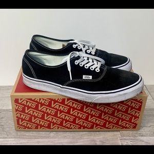 COPY - Vans original low top lace ups 
Men size 12